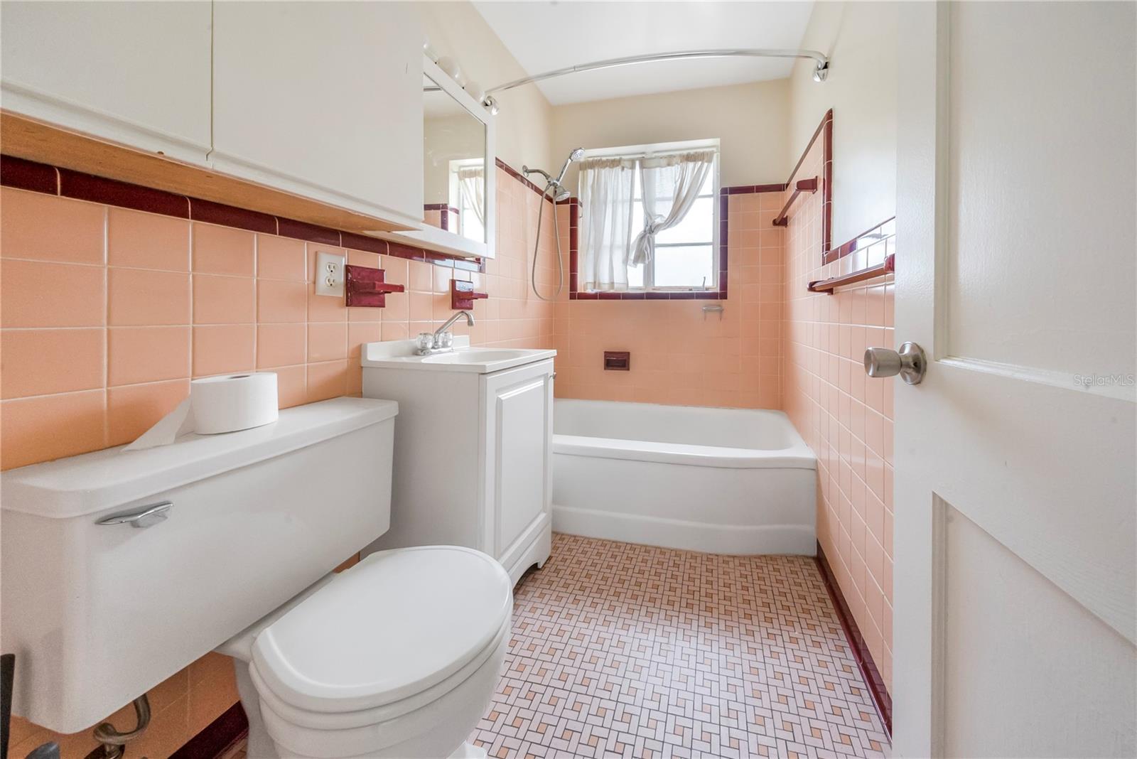 Image 30 of 65 For 517 41st Avenue S