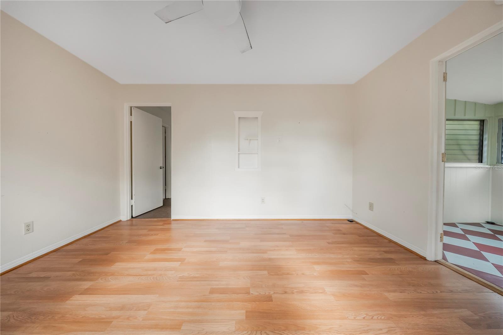 Image 37 of 65 For 517 41st Avenue S