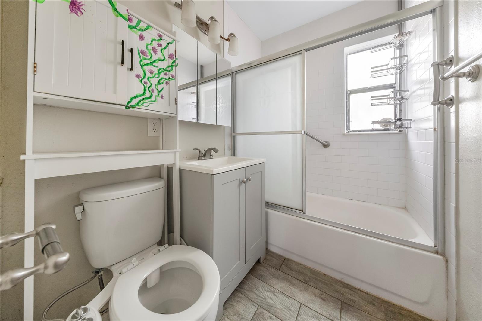 Image 5 of 65 For 517 41st Avenue S