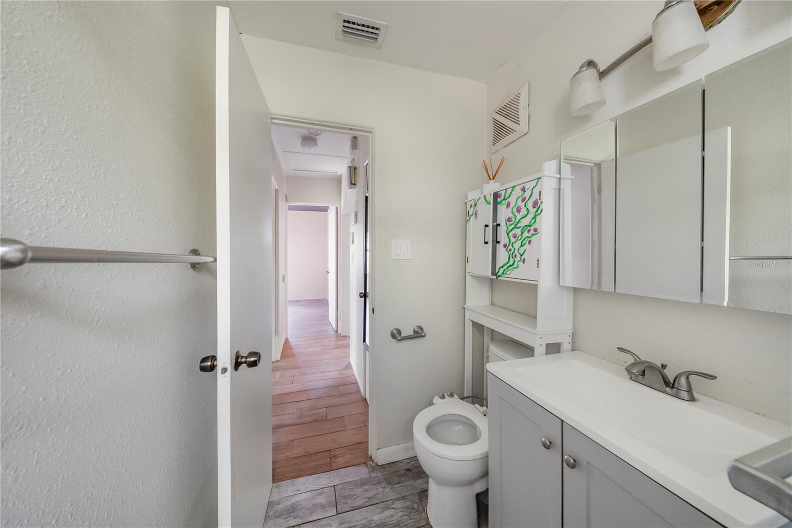 Image 7 of 65 For 517 41st Avenue S