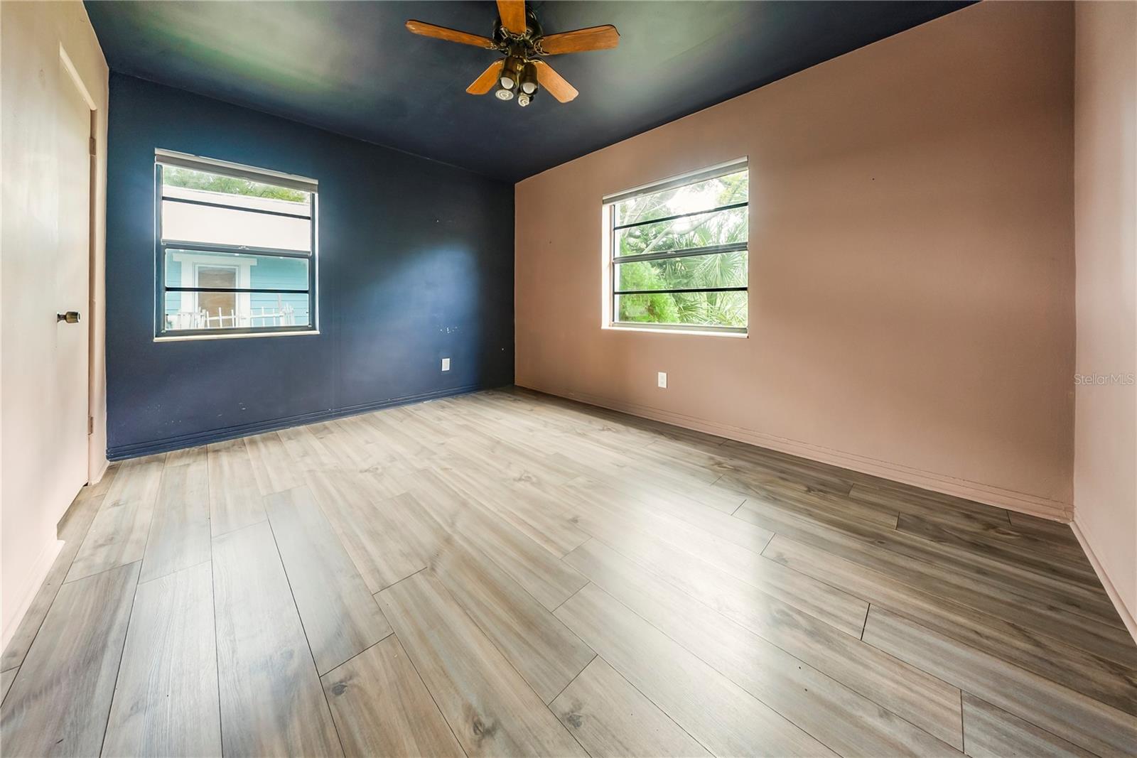 Image 8 of 65 For 517 41st Avenue S