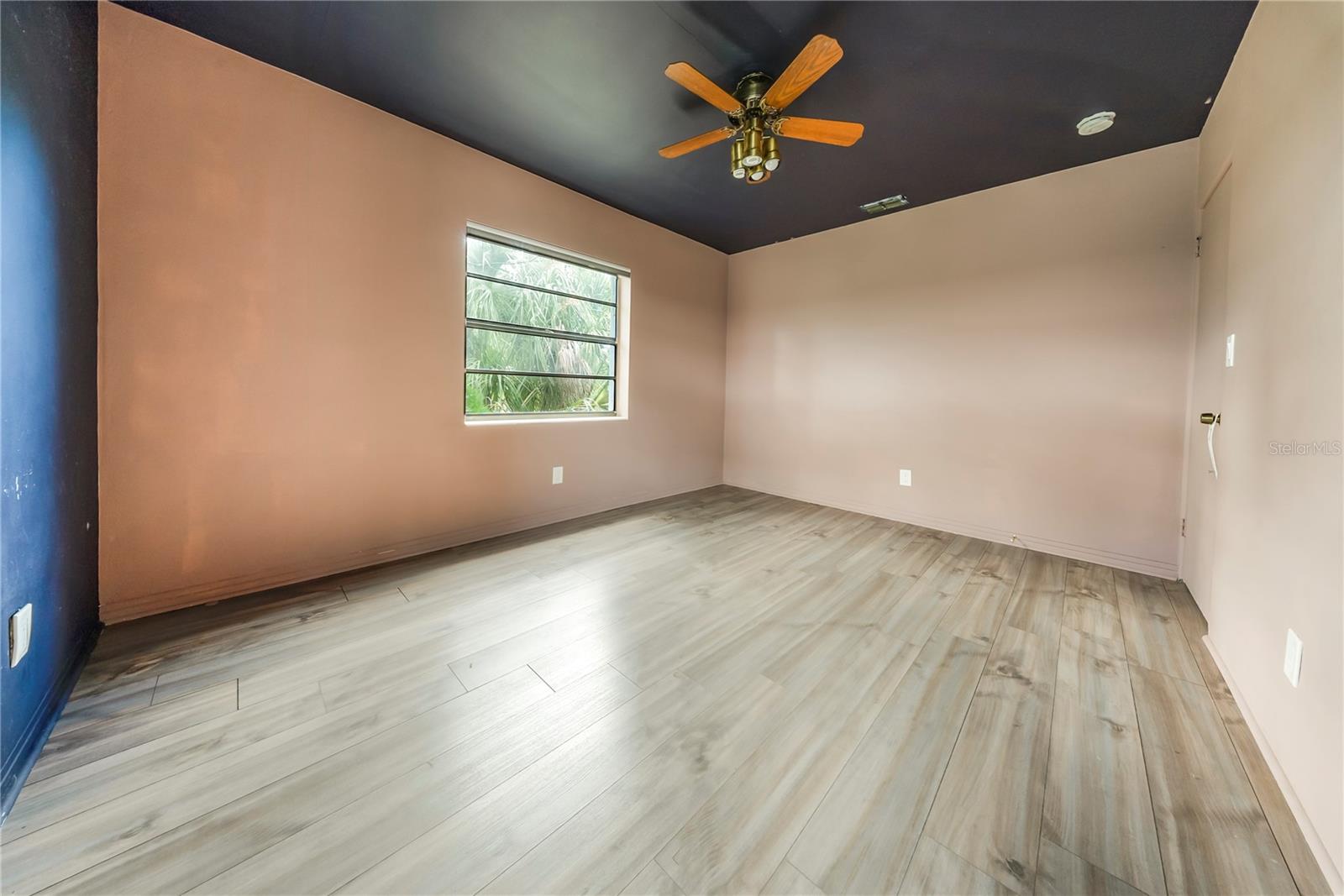 Image 9 of 65 For 517 41st Avenue S