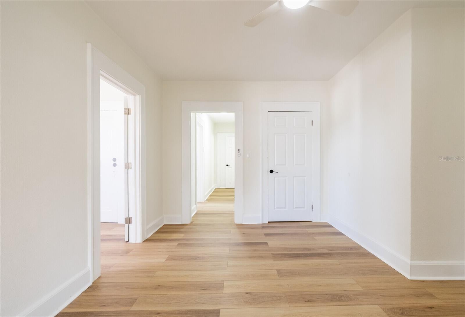 Image 11 of 27 For 218 Pinellas Avenue