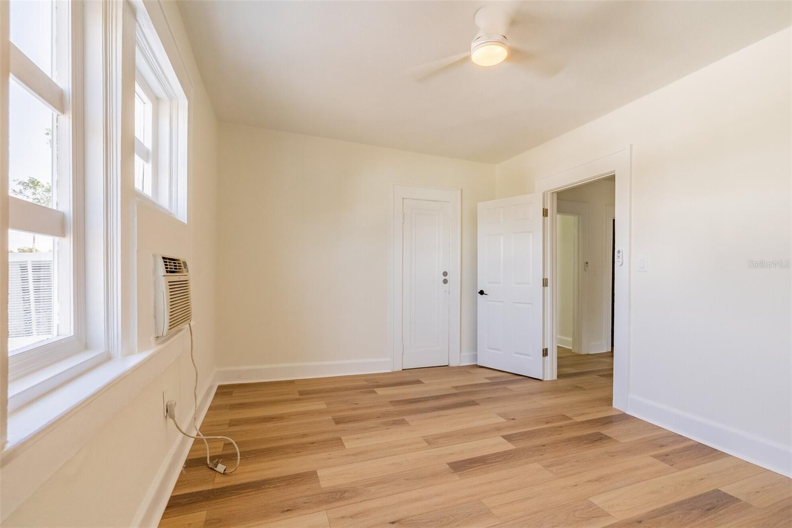 Image 14 of 27 For 218 Pinellas Avenue