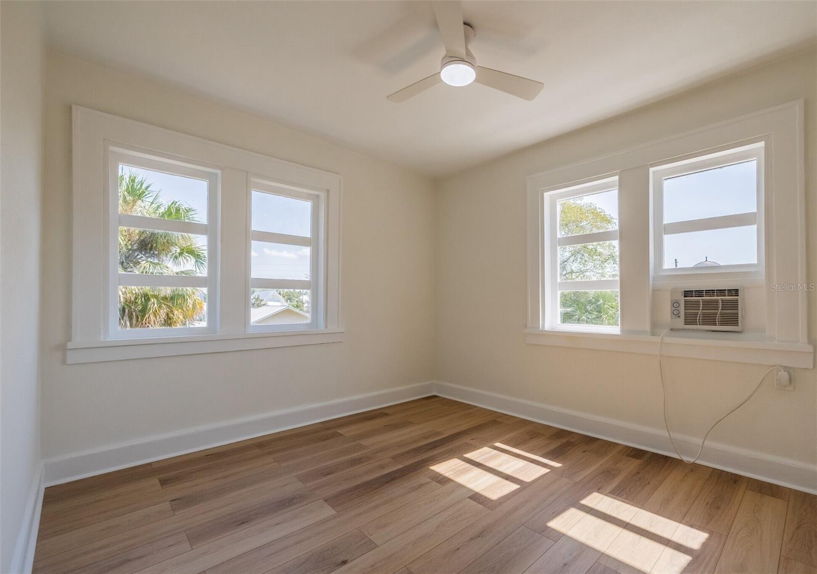 Image 23 of 27 For 218 Pinellas Avenue