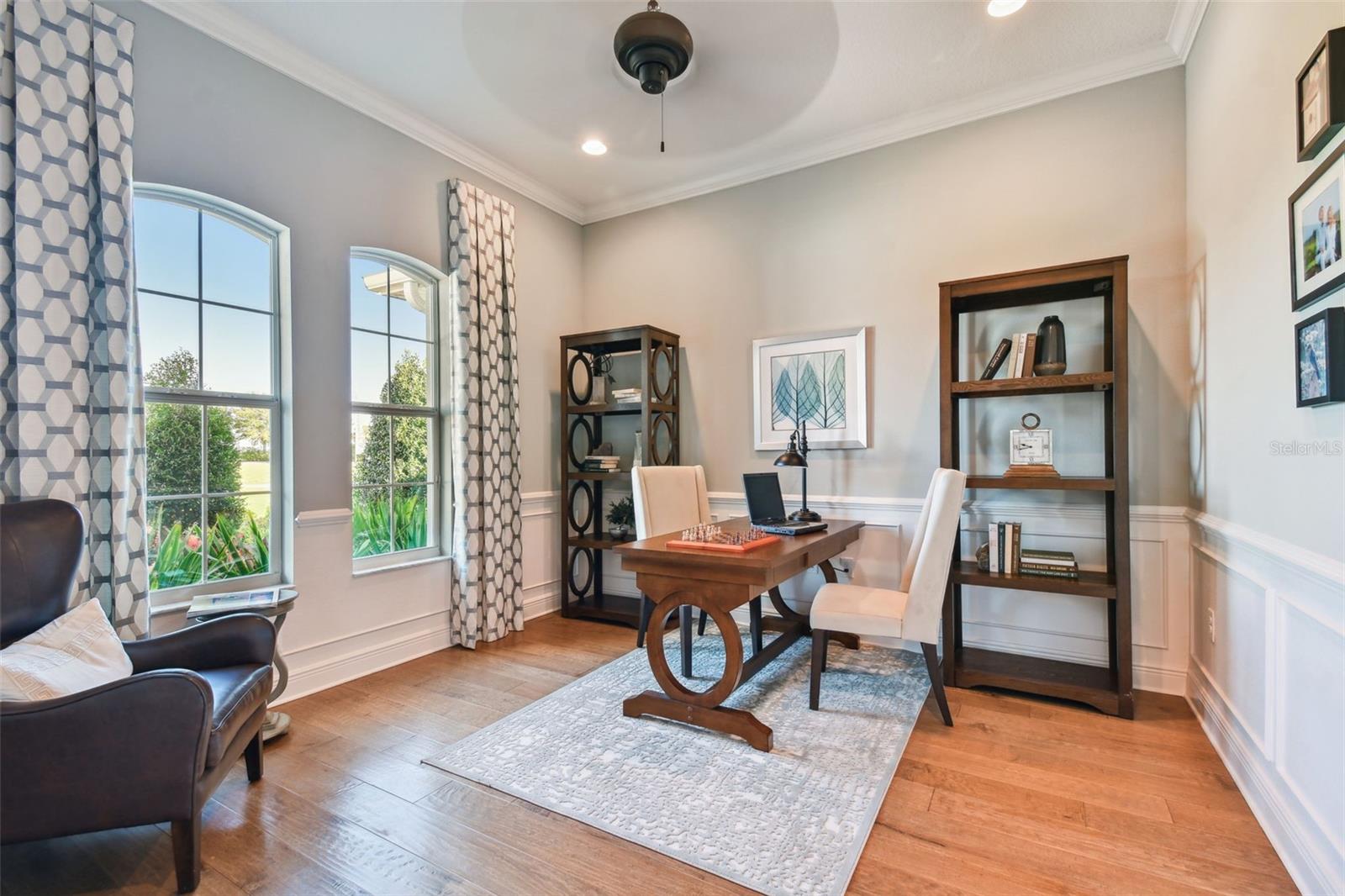 Listing photo id 1 for 5333 Lake Venice Drive