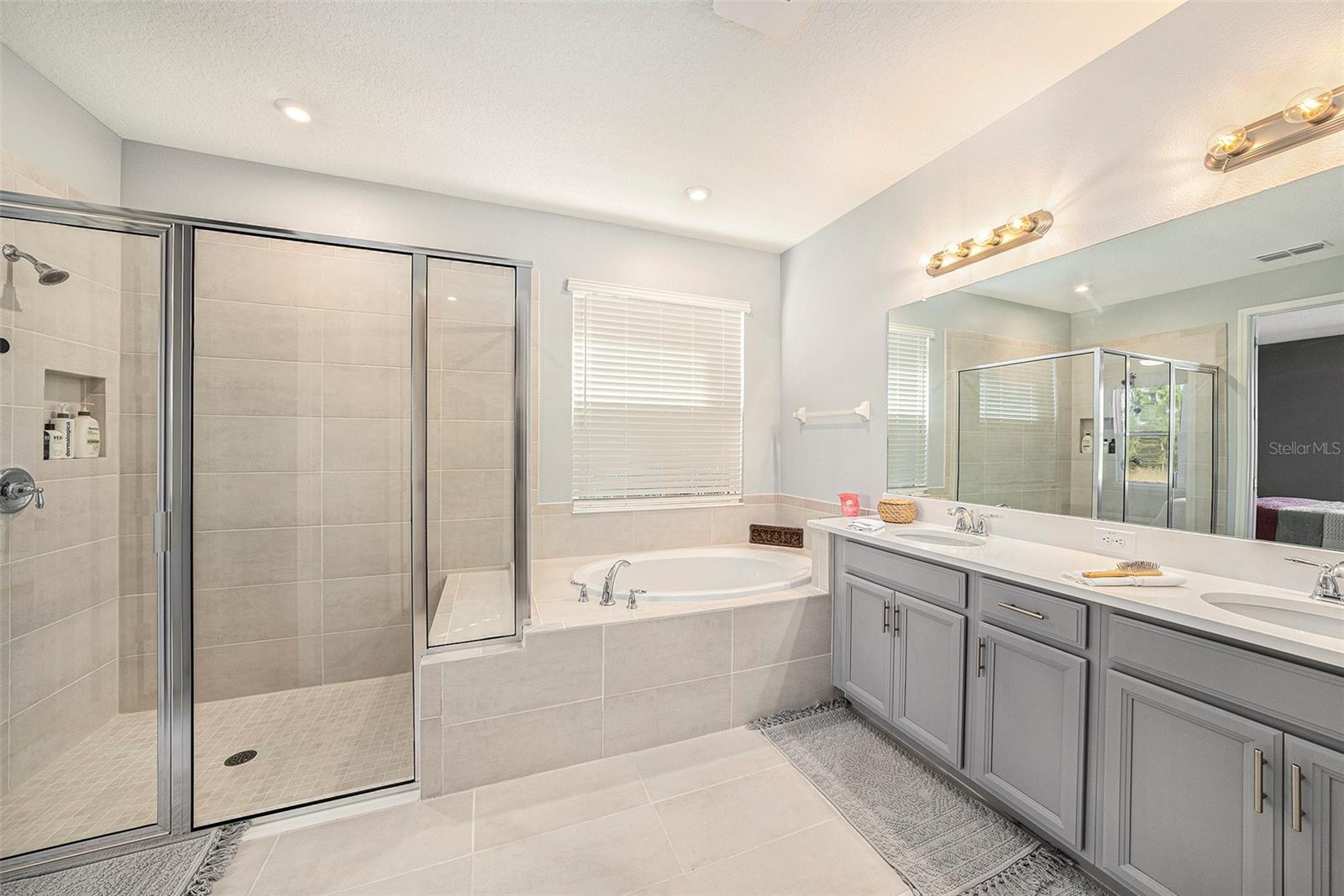 Image 16 of 41 For 33410 Castaway Loop