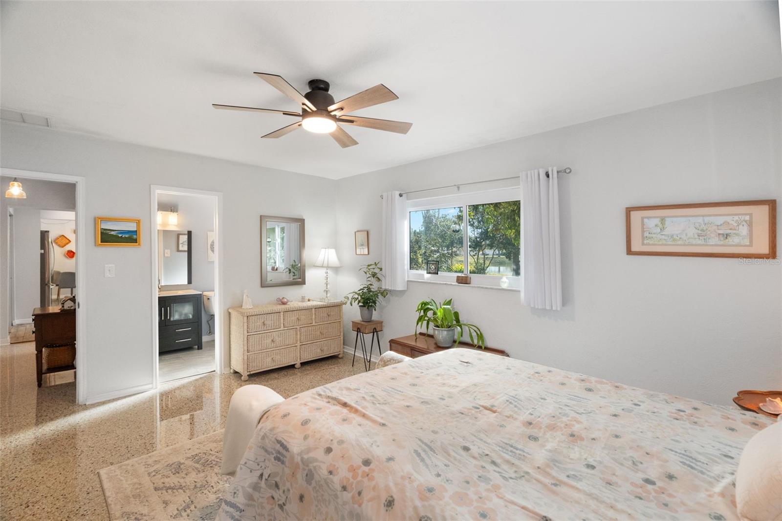 Image 17 of 36 For 4322 22nd Avenue N