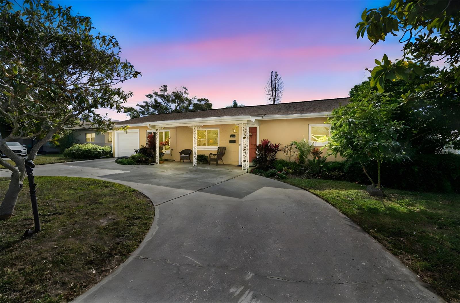 Image 2 of 36 For 4322 22nd Avenue N