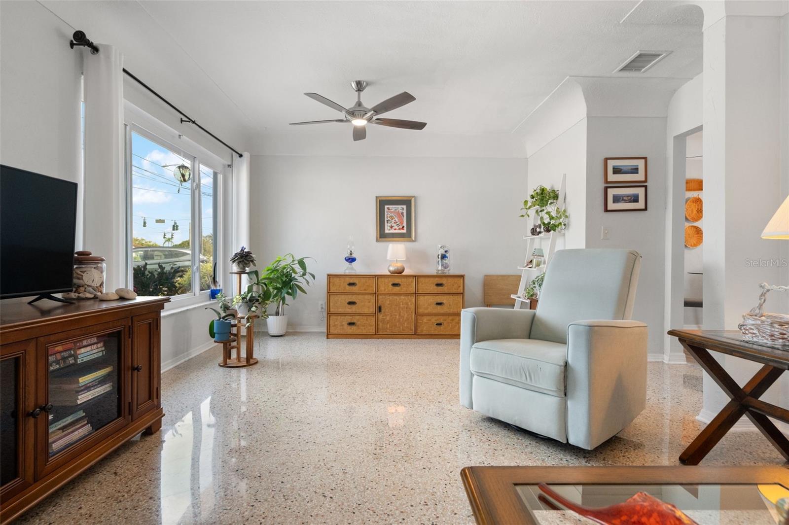 Image 8 of 36 For 4322 22nd Avenue N