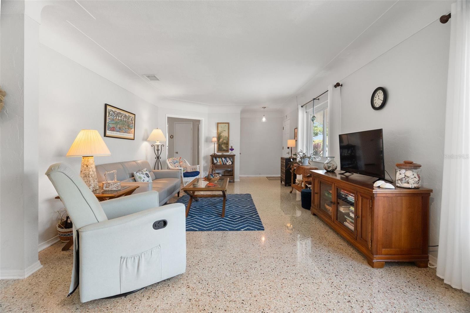 Image 9 of 36 For 4322 22nd Avenue N