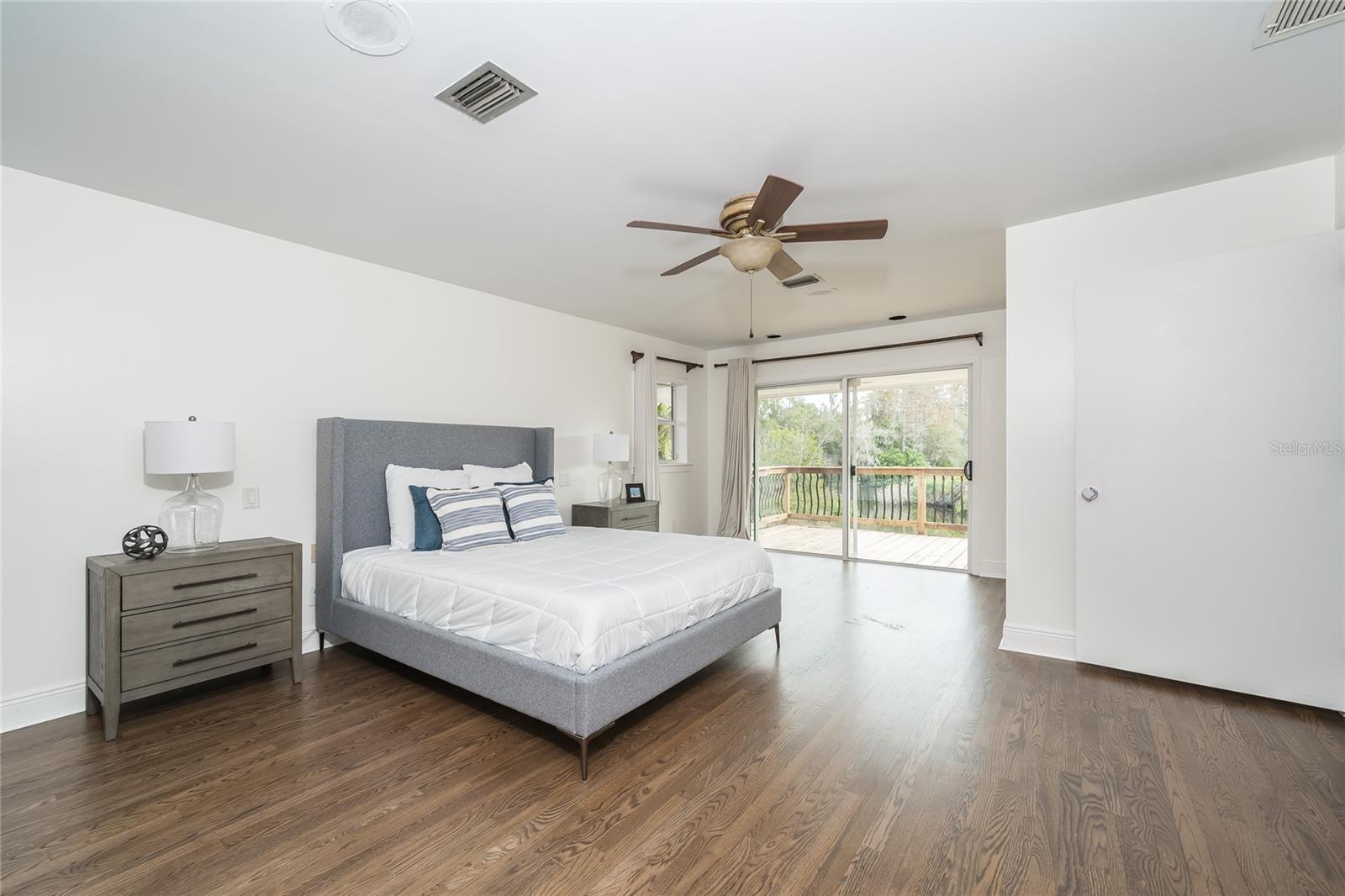 Image 18 of 88 For 4302 Carrollwood Village Drive