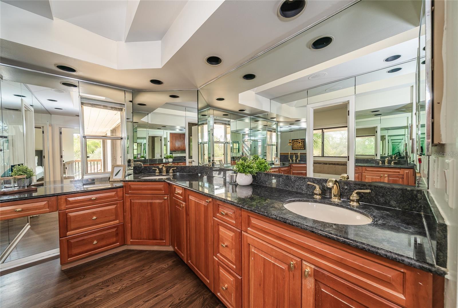 Image 20 of 88 For 4302 Carrollwood Village Drive