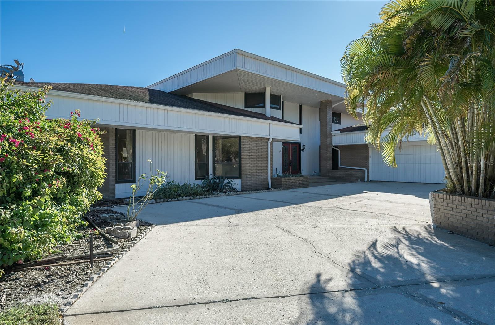 Image 41 of 88 For 4302 Carrollwood Village Drive