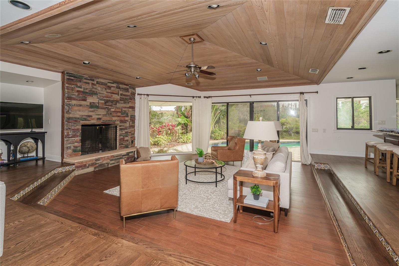 Image 49 of 88 For 4302 Carrollwood Village Drive