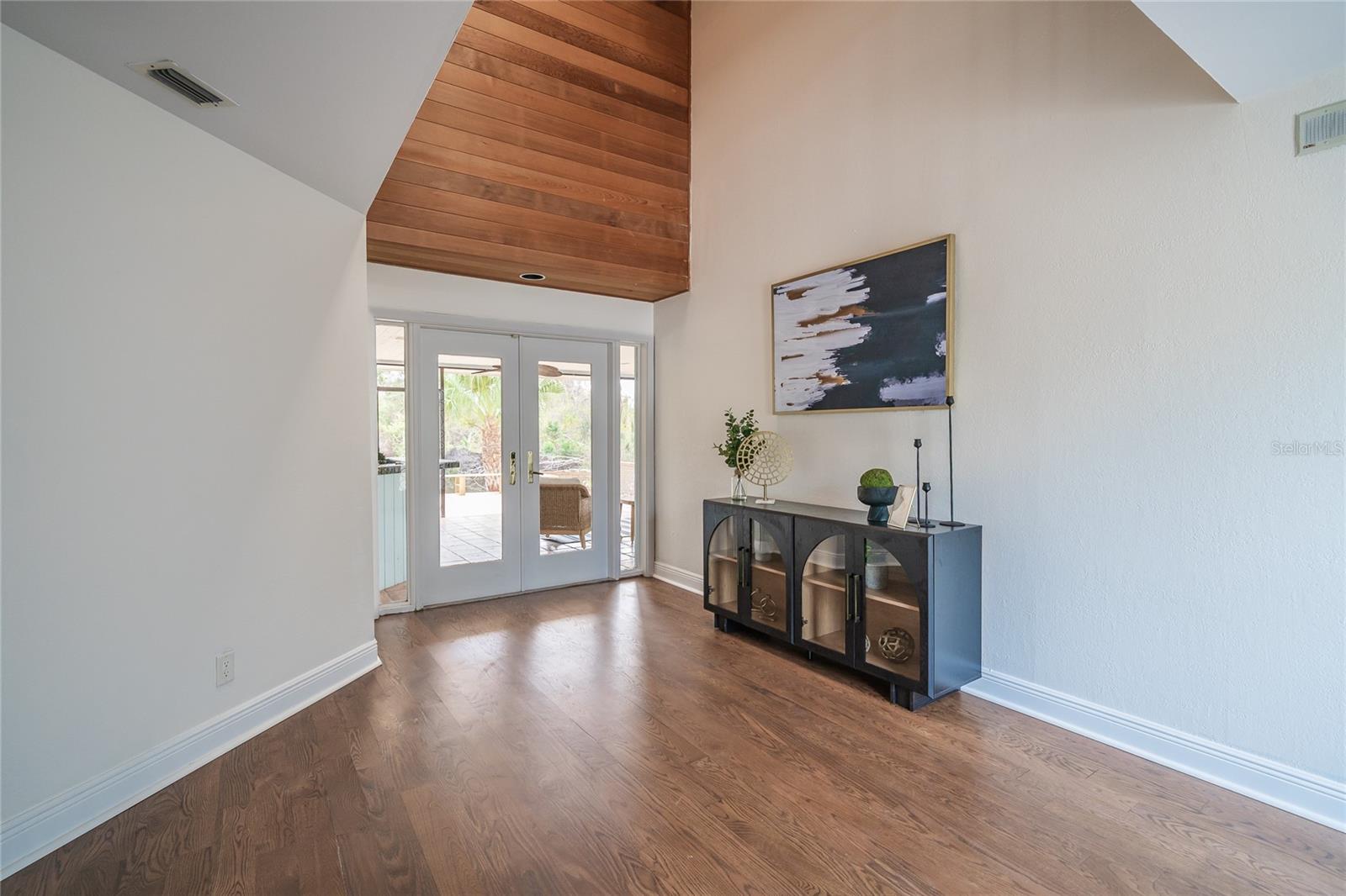 Image 5 of 88 For 4302 Carrollwood Village Drive