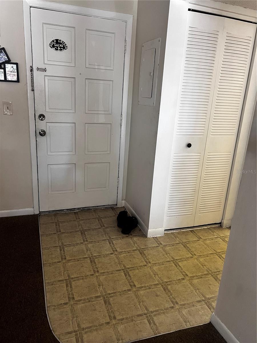 Image 6 of 16 For 6312 Newtown Circle 12b4