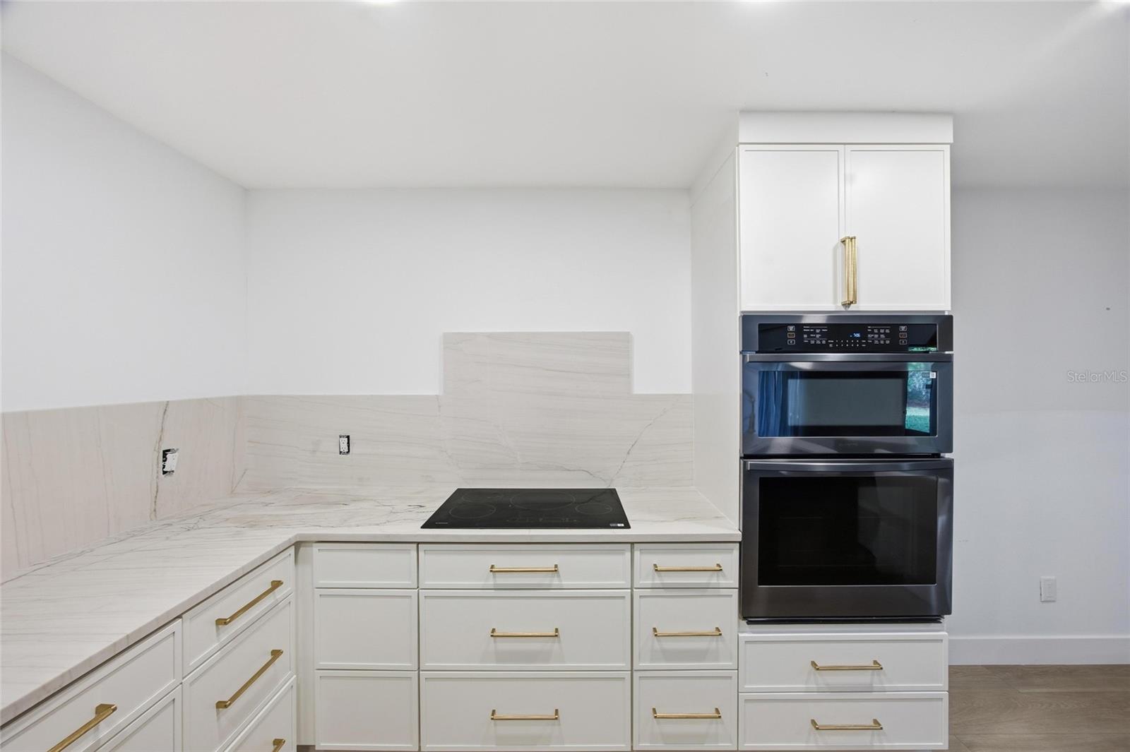 Image 11 of 30 For 13025 Village Chase Circle