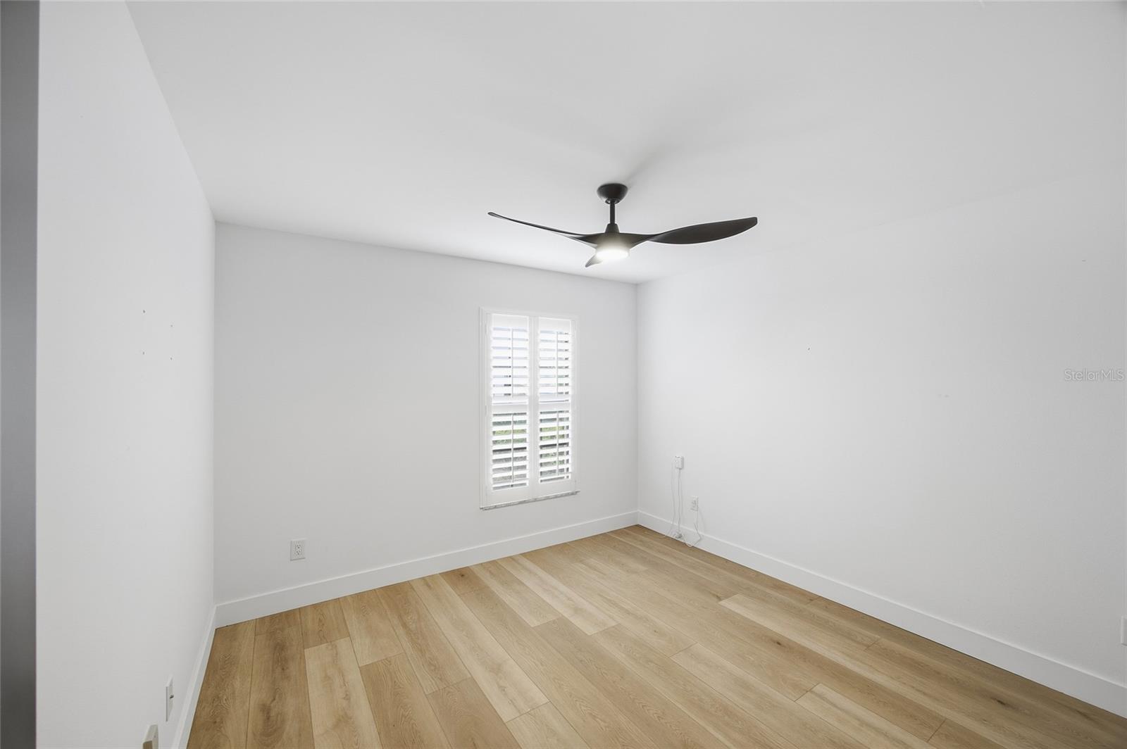 Image 18 of 30 For 13025 Village Chase Circle