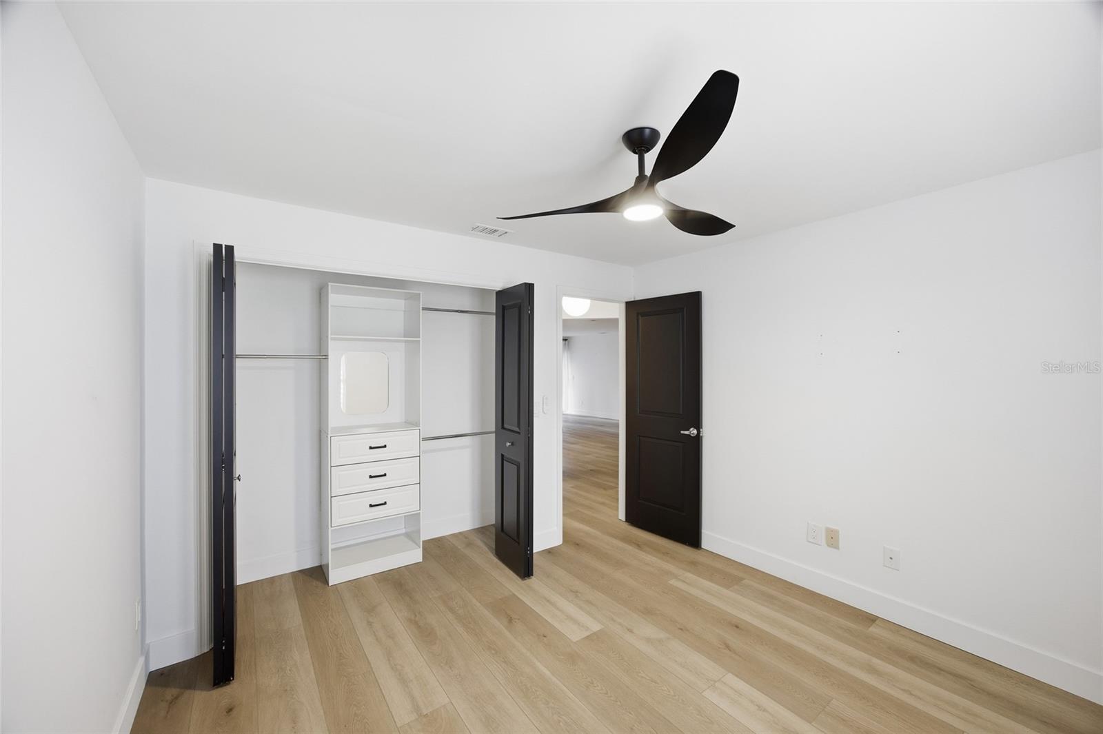 Image 19 of 30 For 13025 Village Chase Circle