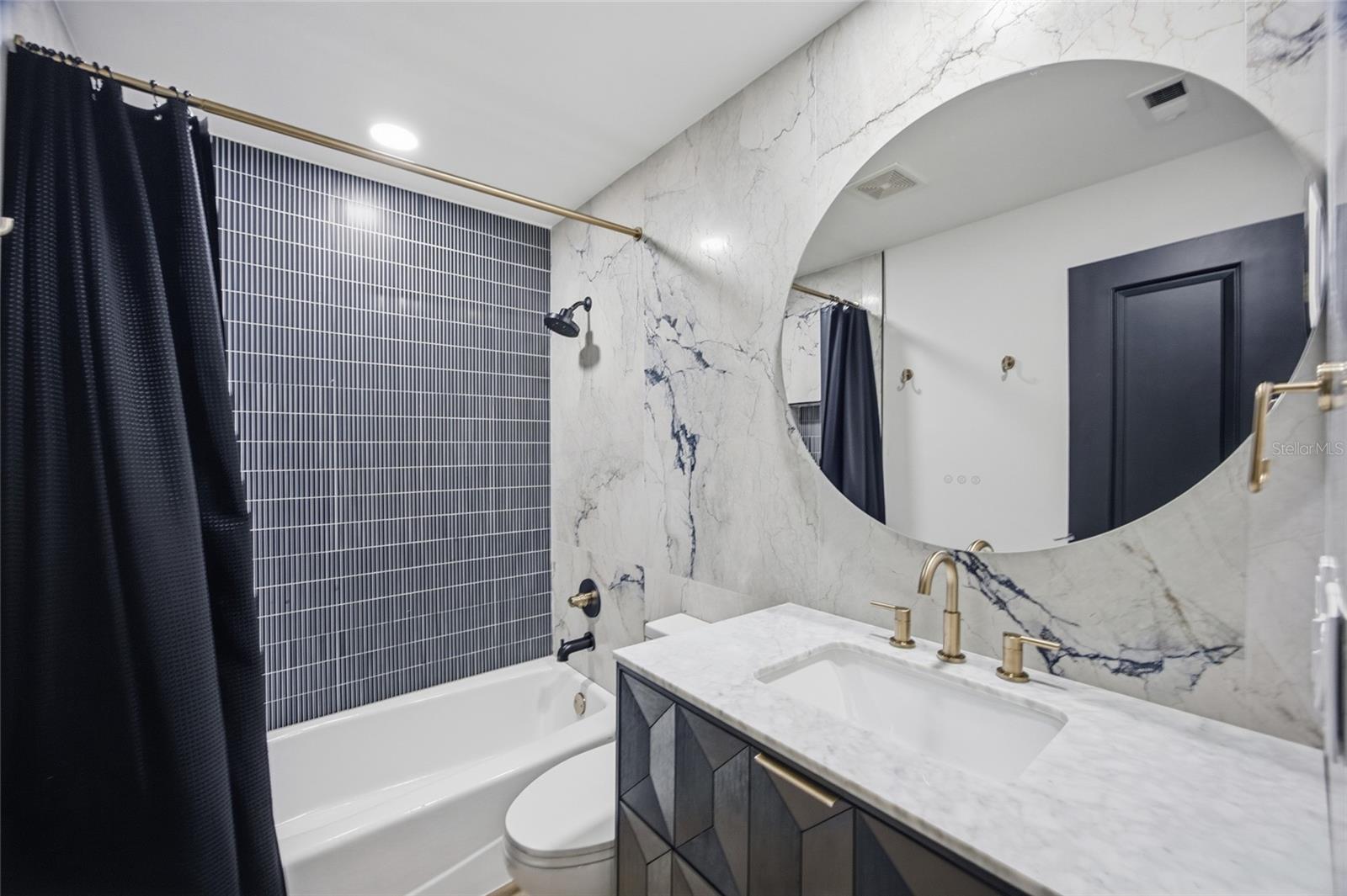 Image 22 of 30 For 13025 Village Chase Circle