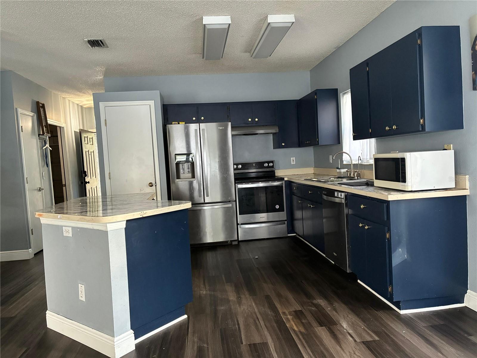 Image 3 of 22 For 5126 Corvette Dr