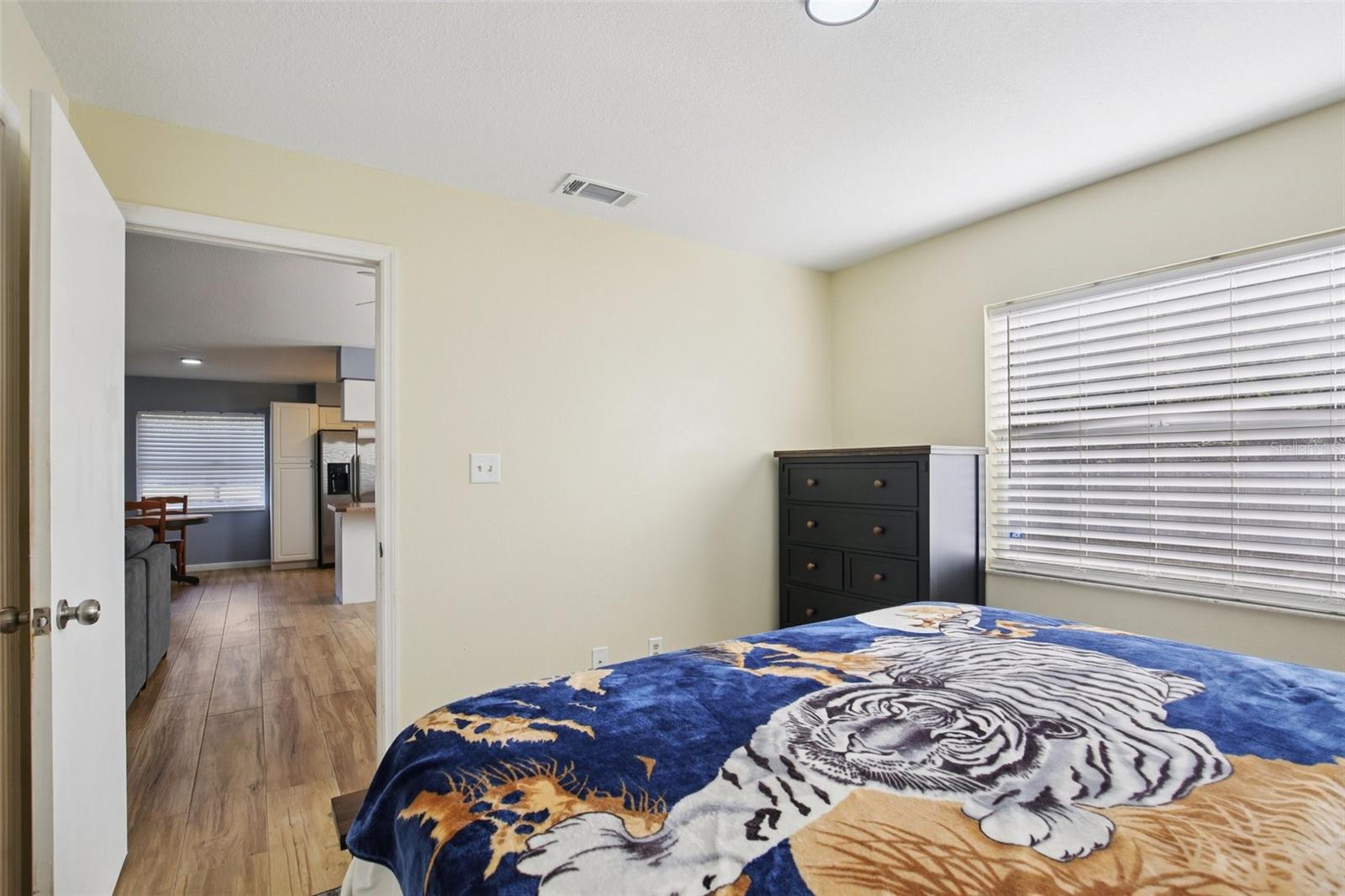 Image 17 of 43 For 3501 Reynolds Street