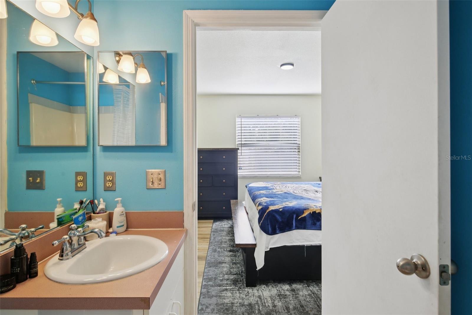 Image 19 of 43 For 3501 Reynolds Street