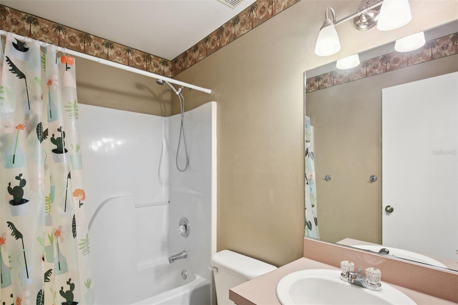 Image 23 of 43 For 3501 Reynolds Street