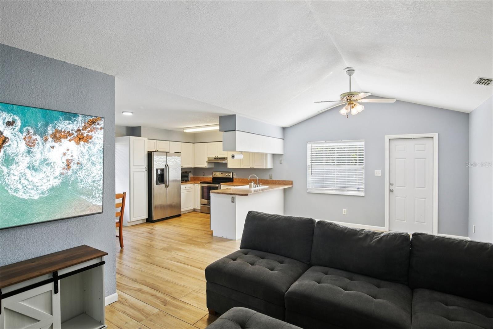 Image 8 of 43 For 3501 Reynolds Street