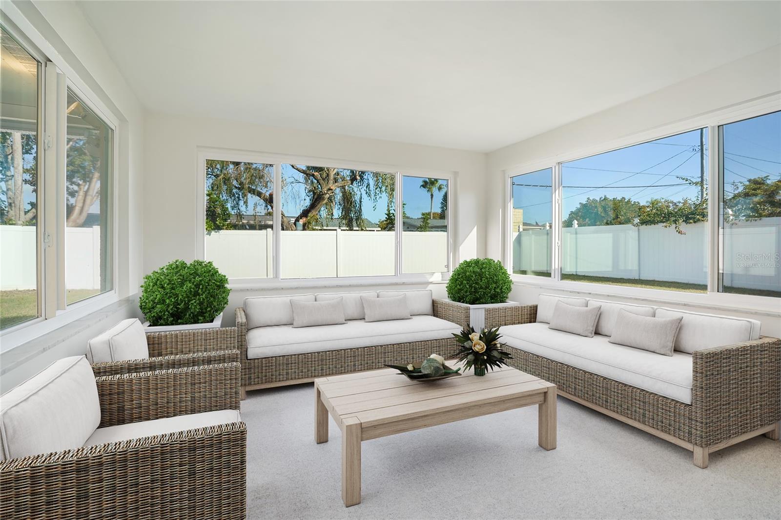 Image 14 of 39 For 4853 Manor Drive