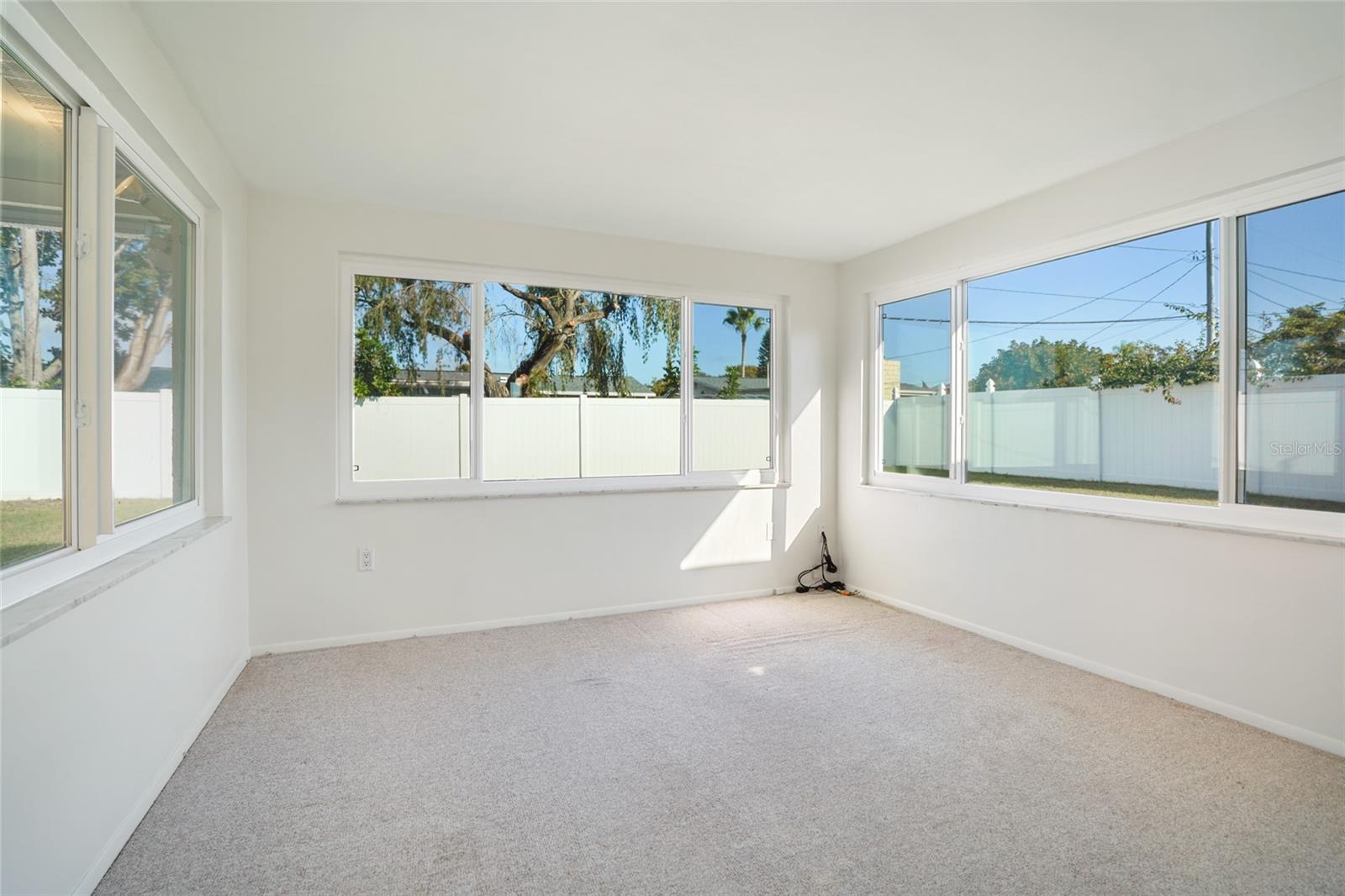 Image 15 of 39 For 4853 Manor Drive