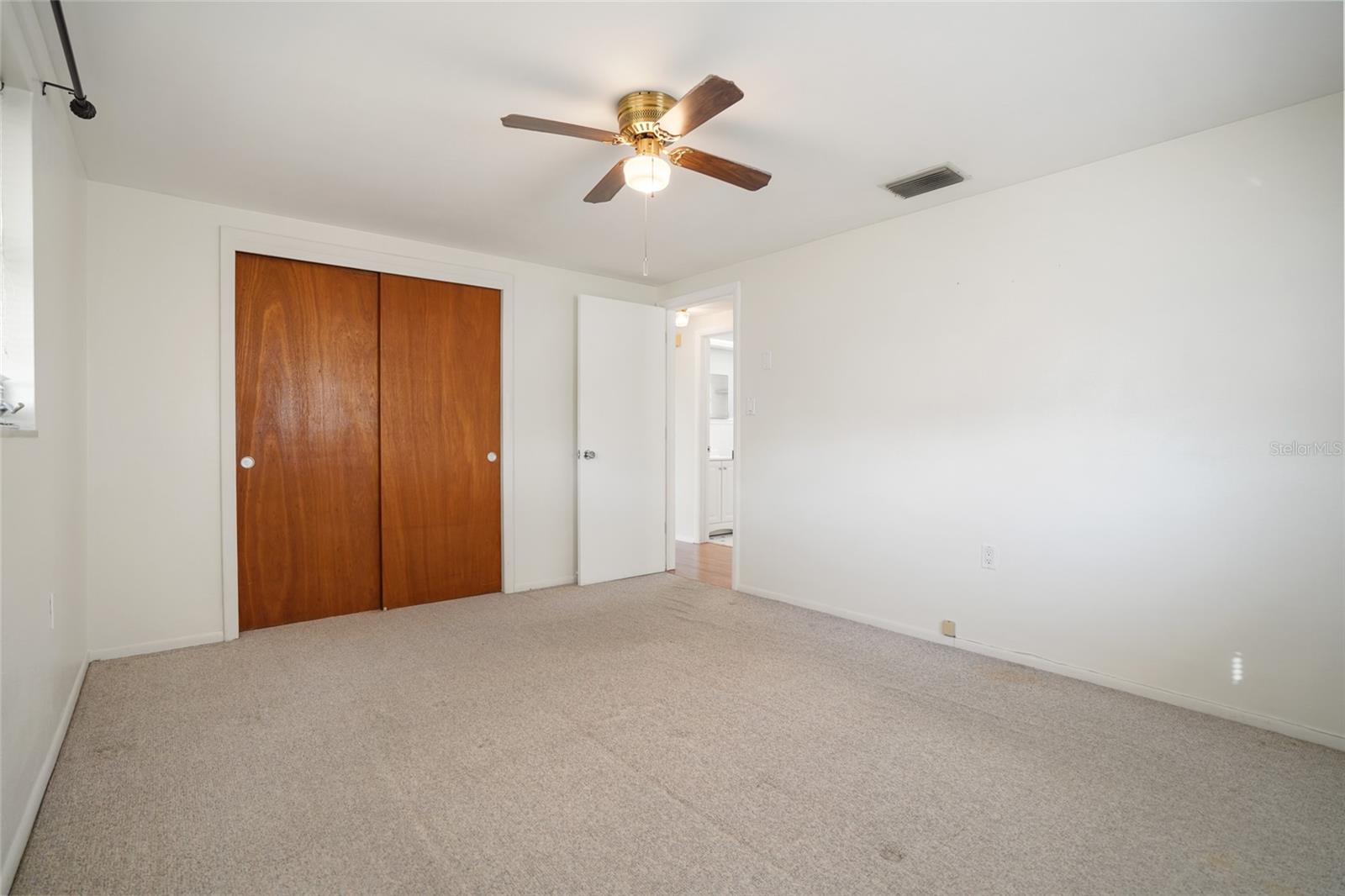 Image 21 of 39 For 4853 Manor Drive