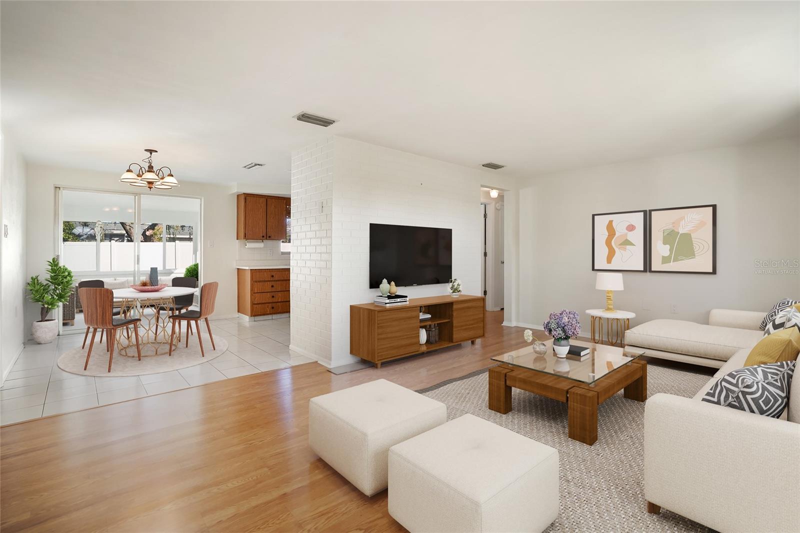 Image 5 of 39 For 4853 Manor Drive