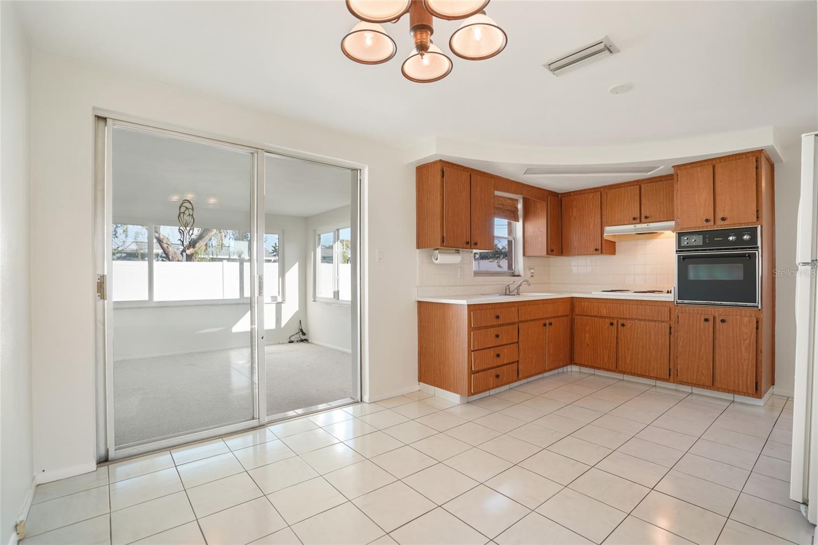 Image 9 of 39 For 4853 Manor Drive