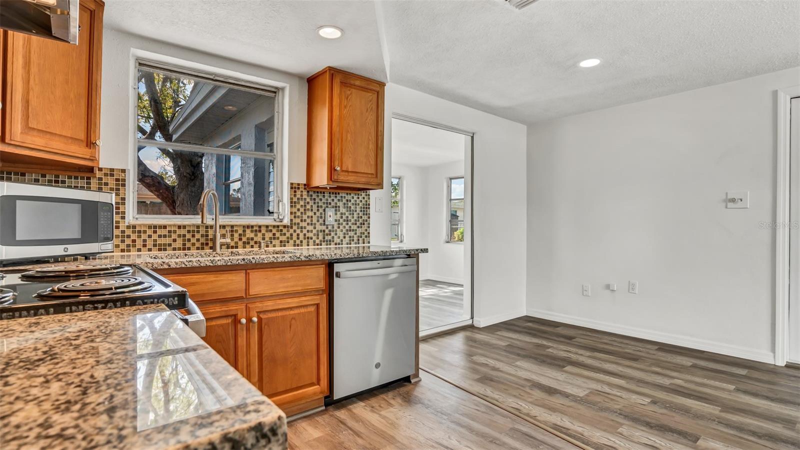 Image 10 of 29 For 7124 Parrot Drive