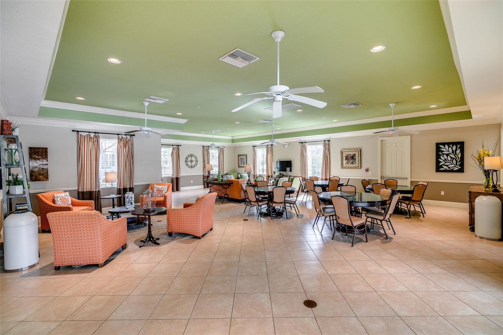 Image 36 of 63 For 11109 Great Neck Road