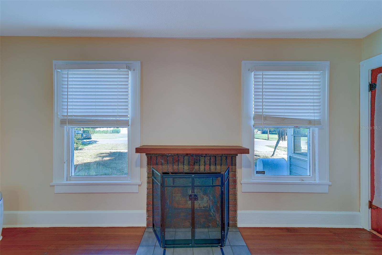 Image 10 of 62 For 4642 7th Avenue N