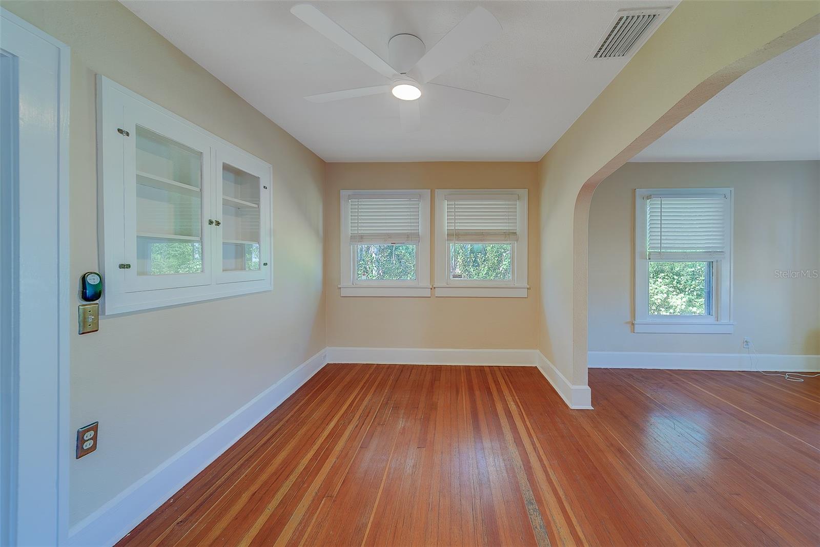 Image 14 of 62 For 4642 7th Avenue N