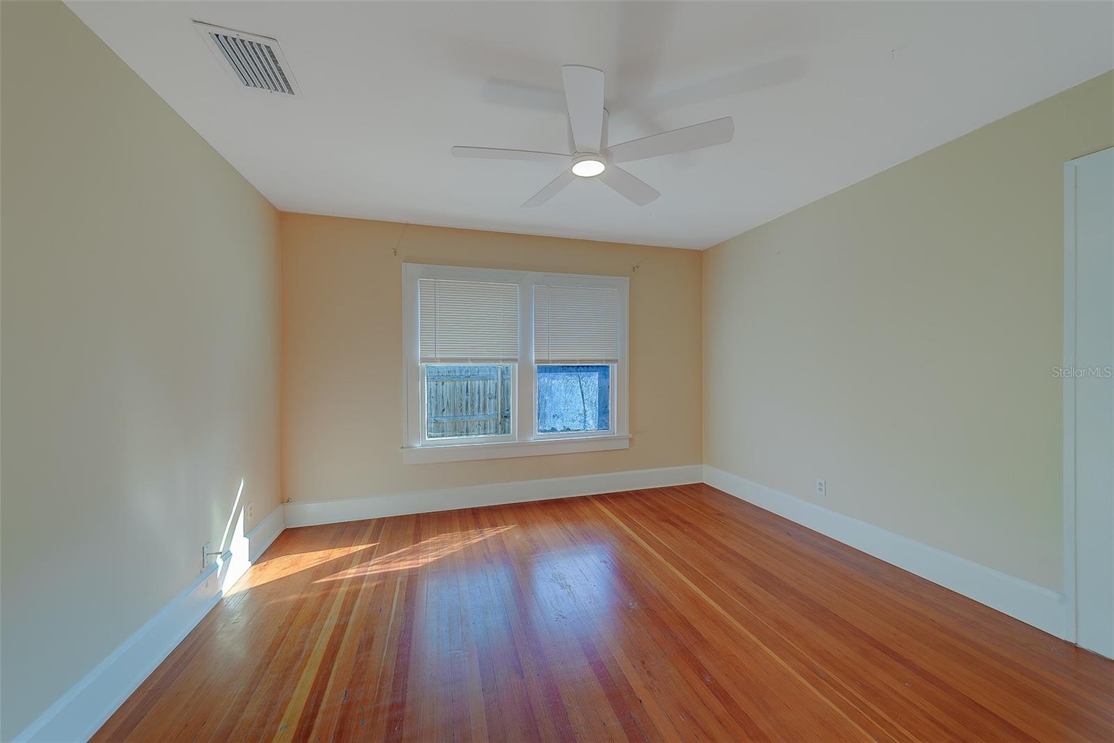 Image 16 of 62 For 4642 7th Avenue N