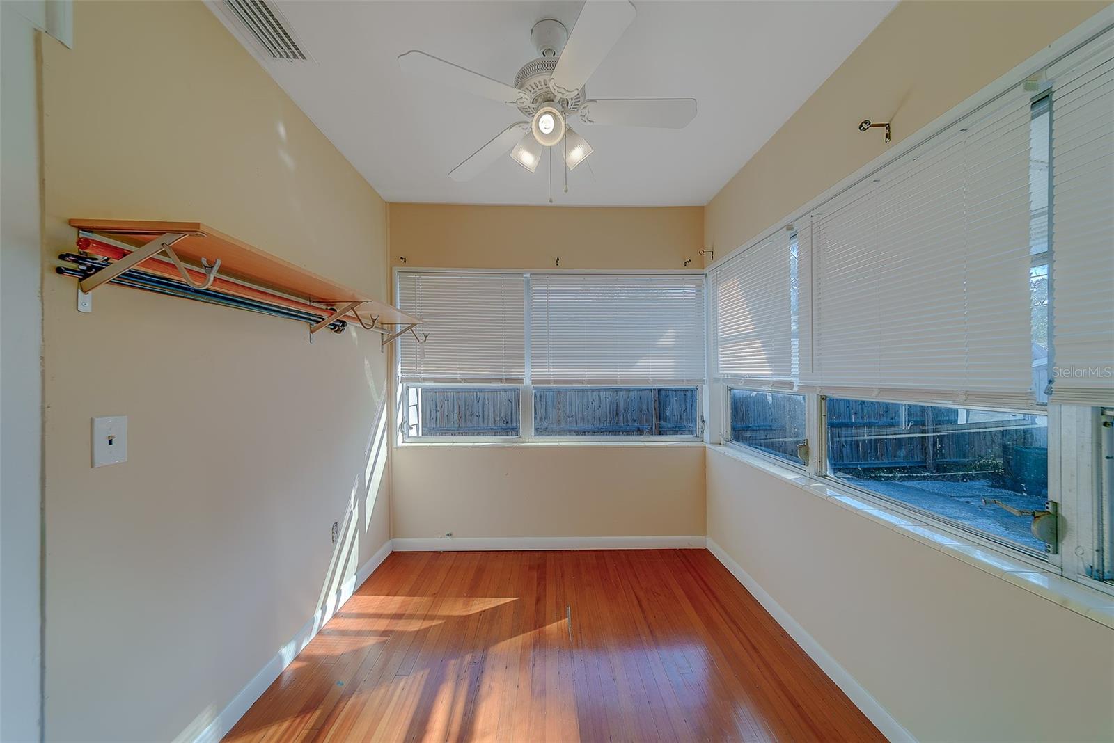 Image 20 of 62 For 4642 7th Avenue N