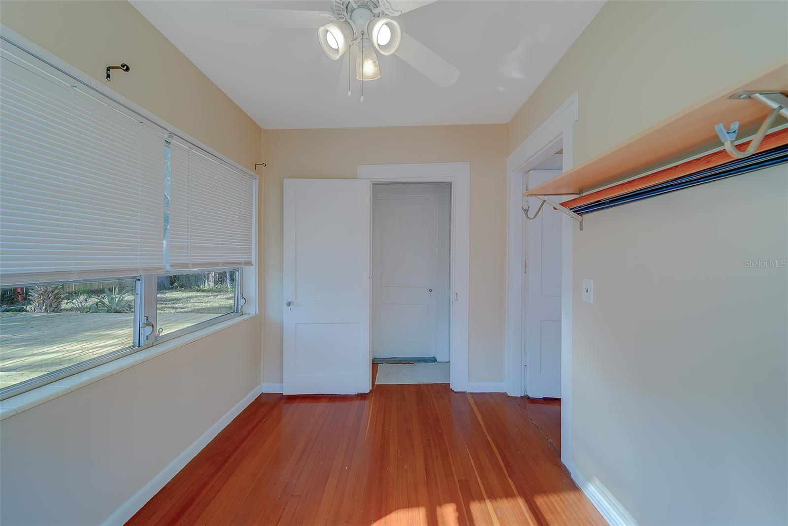 Image 21 of 62 For 4642 7th Avenue N