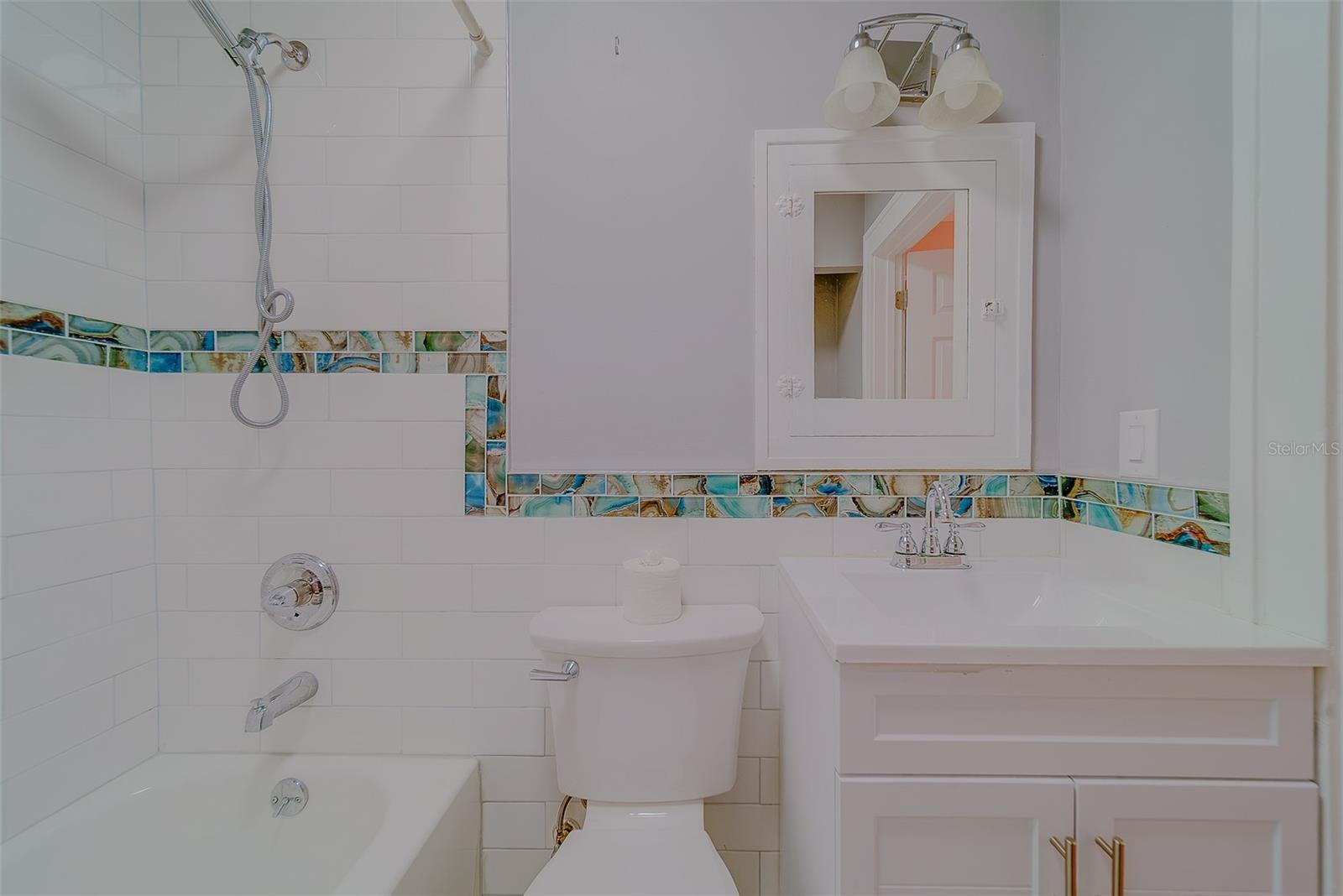 Image 24 of 62 For 4642 7th Avenue N