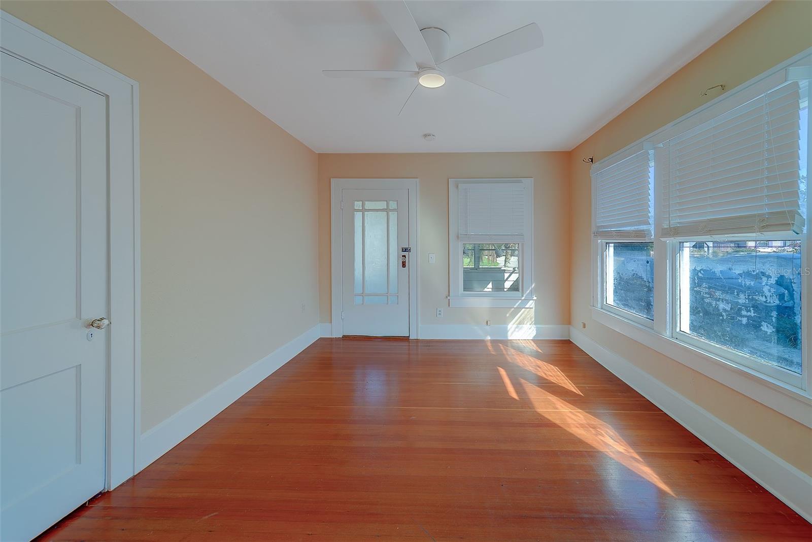 Image 26 of 62 For 4642 7th Avenue N