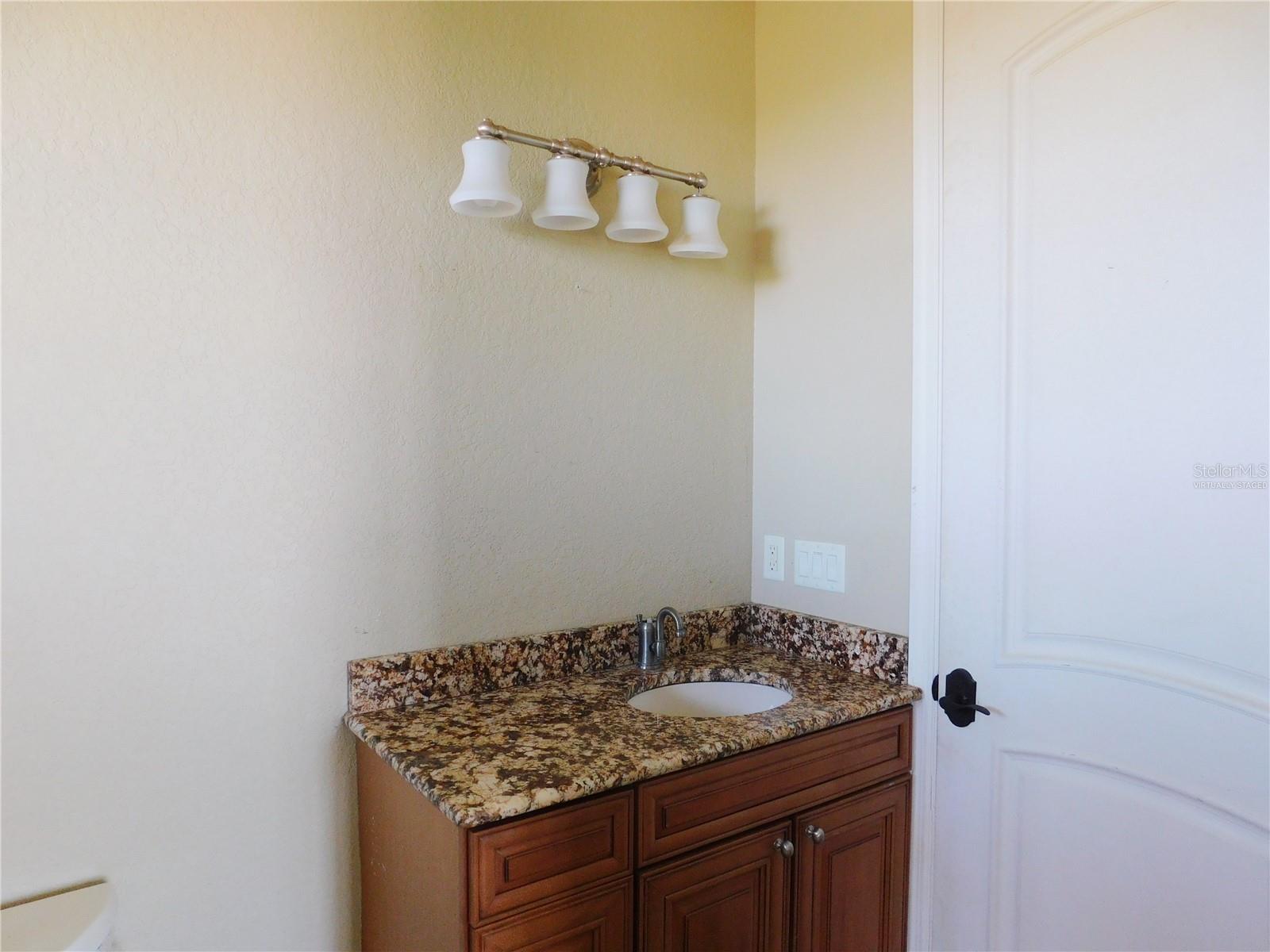 Image 28 of 36 For 935 Bayshore Drive