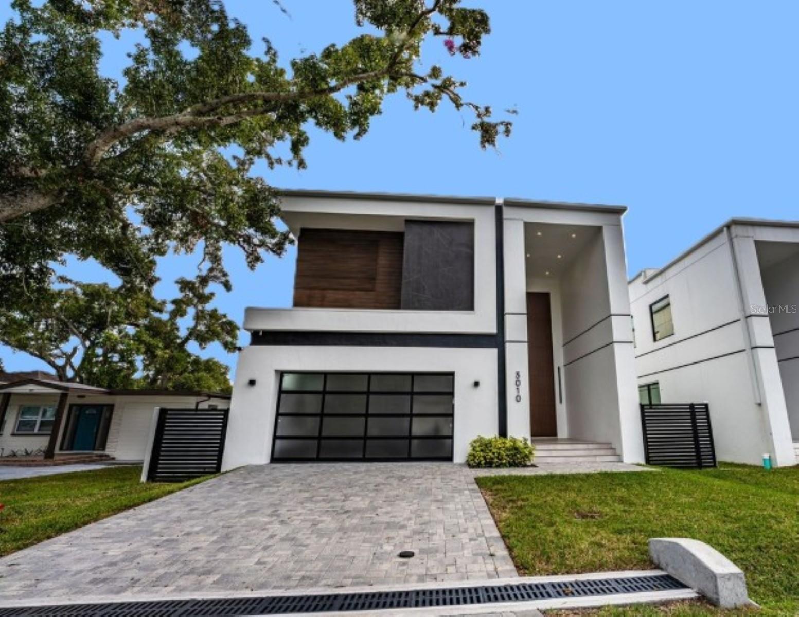 Image 2 of 83 For 3010 Trilby Avenue