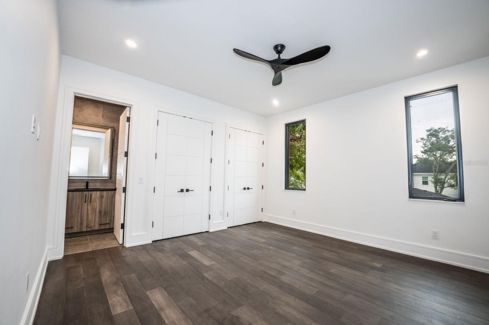 Image 61 of 83 For 3010 Trilby Avenue