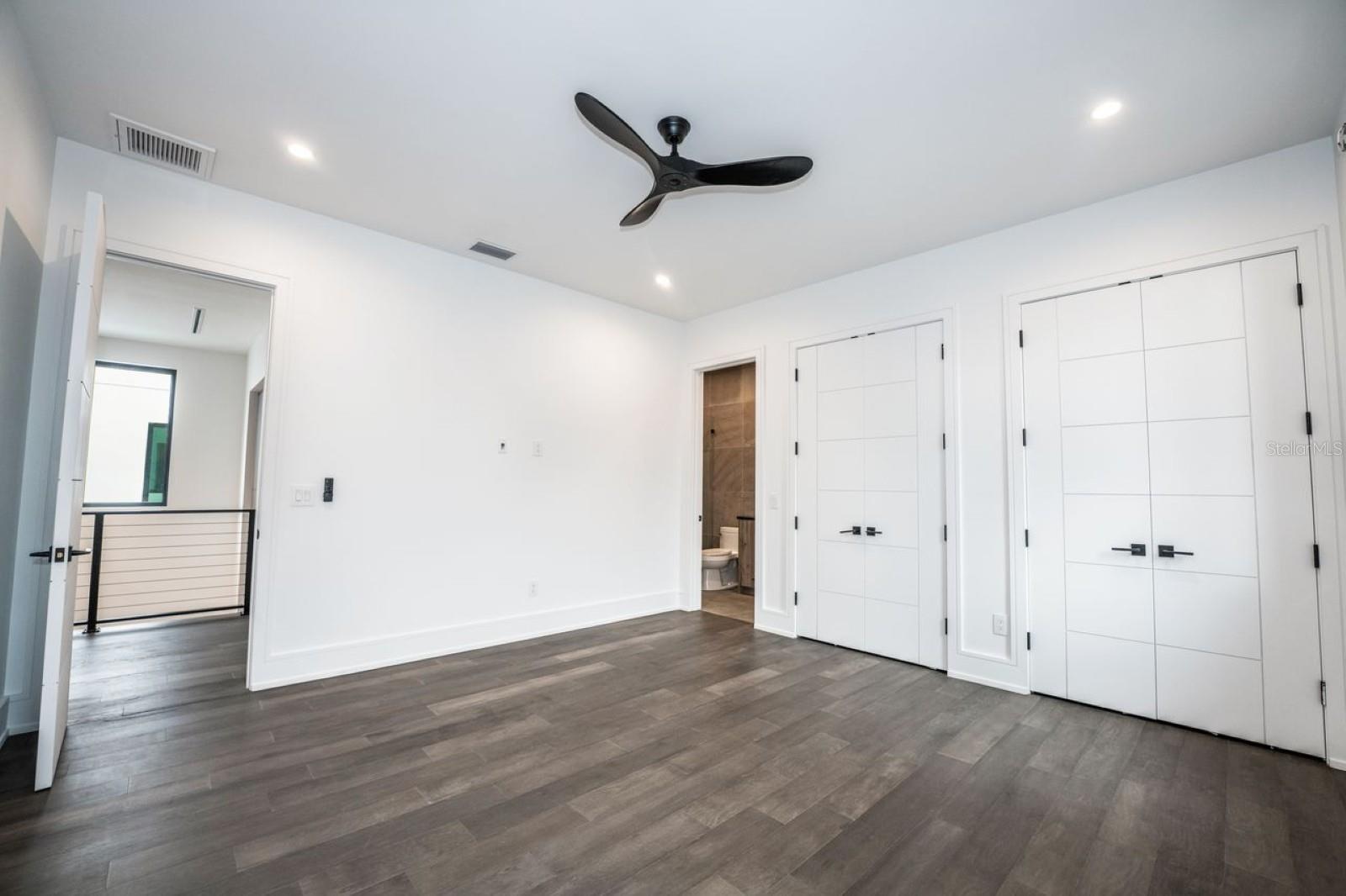 Image 62 of 83 For 3010 Trilby Avenue