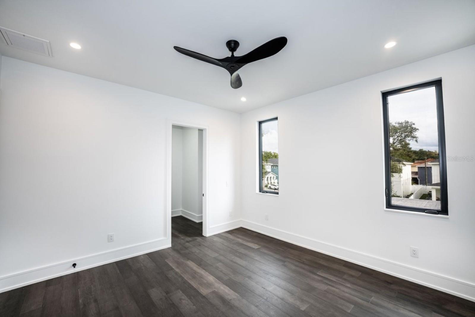 Image 71 of 83 For 3010 Trilby Avenue