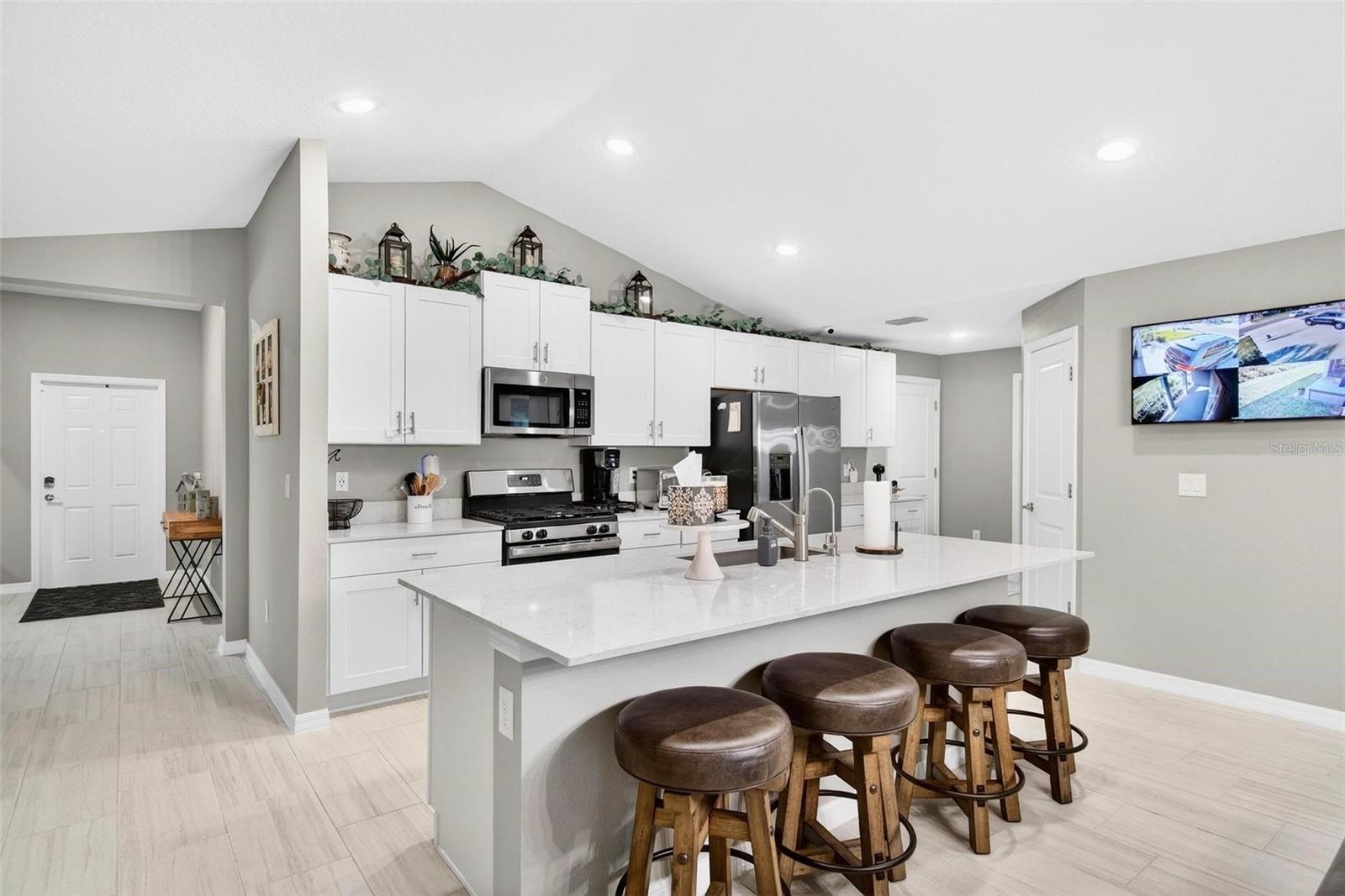 Image 6 of 31 For 12028 Blue Diamond Trail